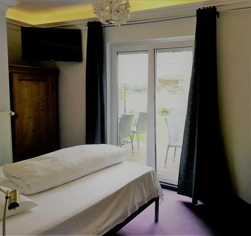 Wasserturm Hotel City Airport Mannheim 3*,
